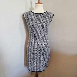 Lapis Black and White Knit Mini Dress